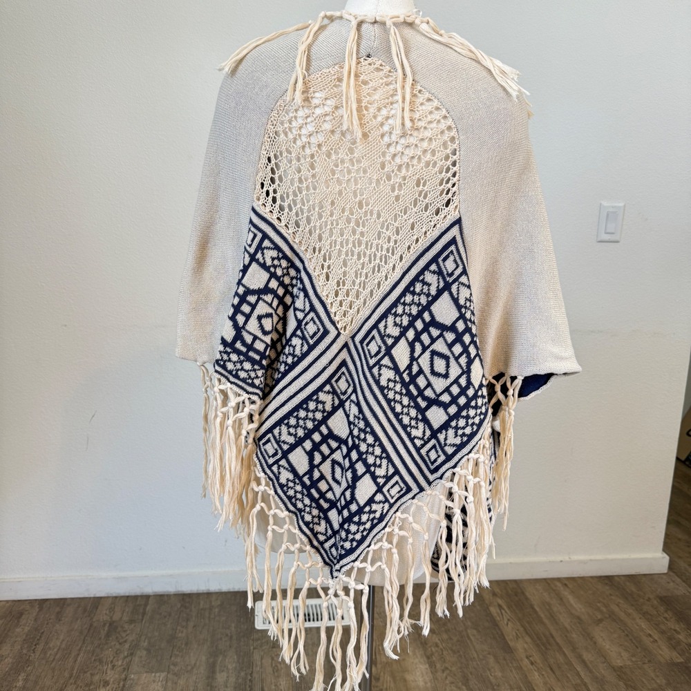 Flying Tomato Boho Fringe Poncho Sweater Womens Medium Southwestern Azted